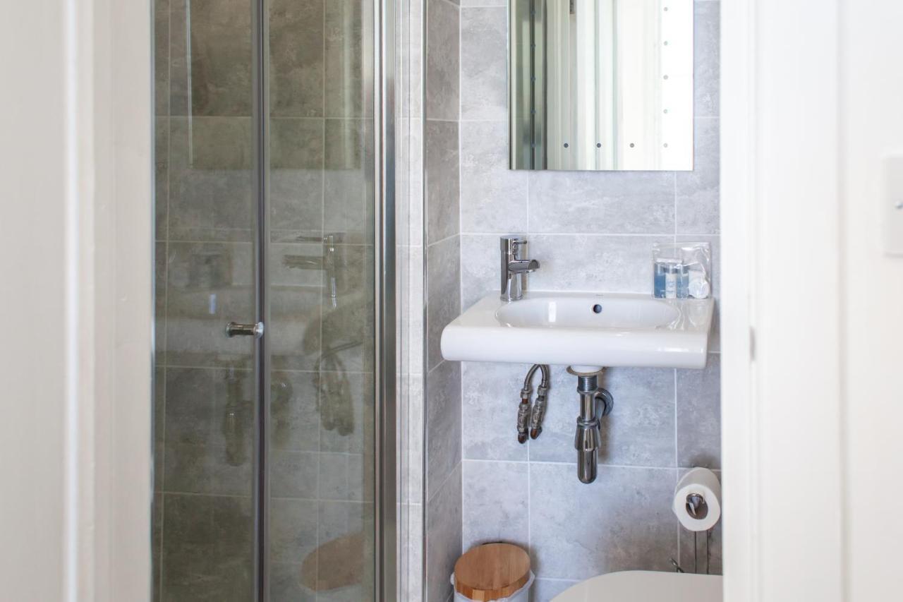 No. 98 Boutique Hotel Уеймут Екстериор снимка