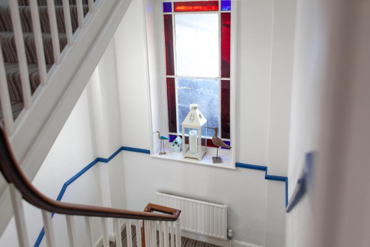 No. 98 Boutique Hotel Уеймут Екстериор снимка
