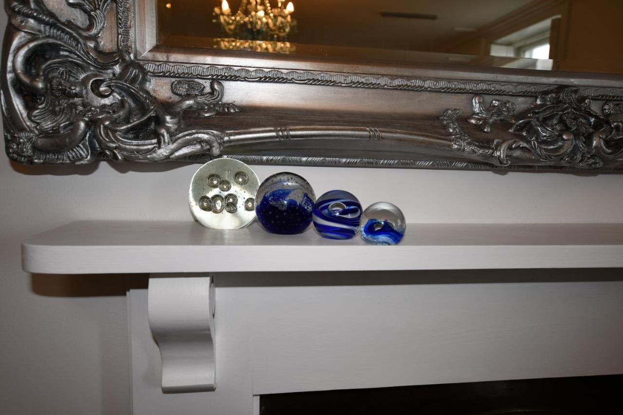 No. 98 Boutique Hotel Уеймут Екстериор снимка