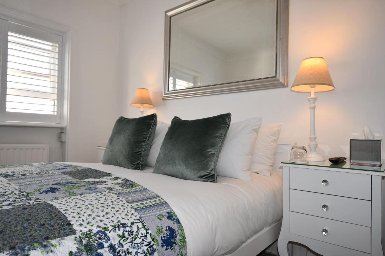 No. 98 Boutique Hotel Уеймут Екстериор снимка