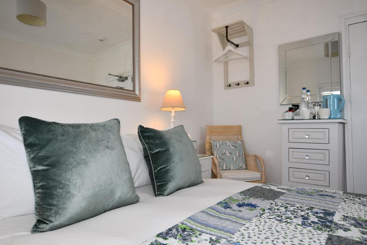 No. 98 Boutique Hotel Уеймут Екстериор снимка