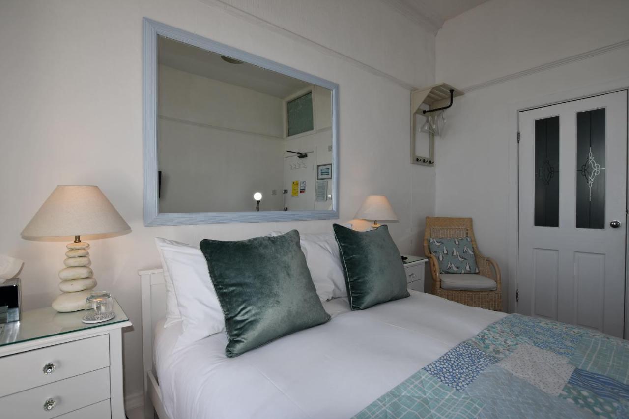 No. 98 Boutique Hotel Уеймут Екстериор снимка